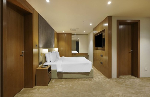 Sayajiganj Hotel | Sunday Hotel Vadodara