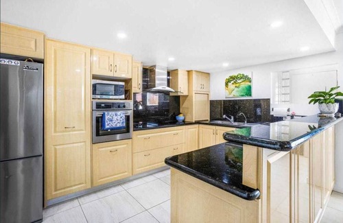 Maroochydore Apartment | Sundeck Gardens