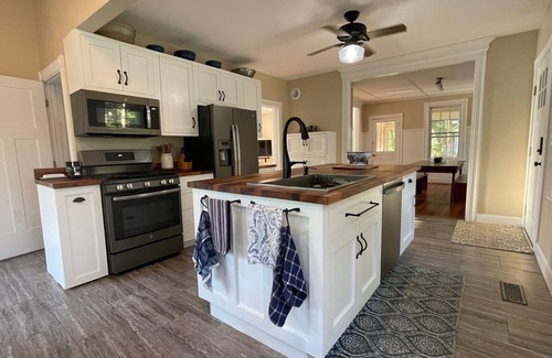 Monmouth House | Sunfish Cove is the perfect year round getaway.