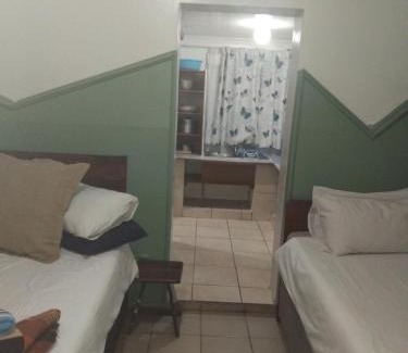 Kareeberg House | Sunflower Guesthouse