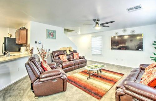 Tucson House | Sunlit Tucson Escape with Patio about 10 Mi to Dwtn!
