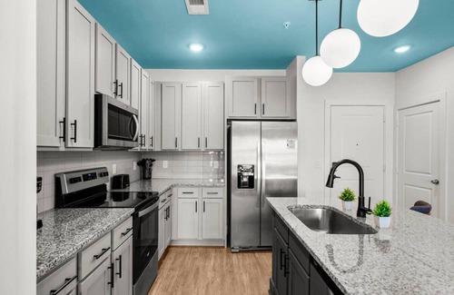 Upper Grand Lagoon Apartment | Sunny 3BR Apt + Resort Amenities - Free Parking!