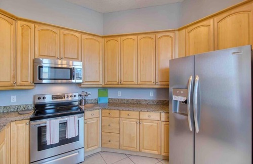 Springfield Apartment | Sunny & bright - cute 1 BR apt in historic SPR