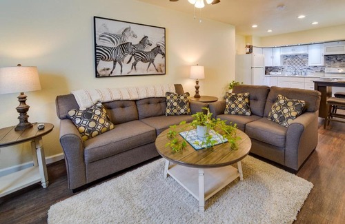 Shasta Lake House | Sunny California Retreat with Pool Access and Patio!