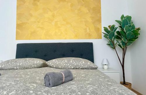 Simmering Apartment | Sunny Central 70 m2 Long Term Apartment with Free Parking