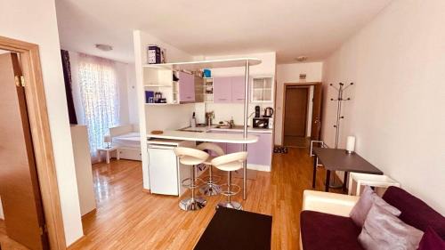 Tankovo Apartment | SUNNY DAY 6, Apartment 35