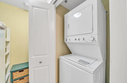 Fort Walton Beach Apartment | Sunny Daze Will Brighten Your Stay Let The Sun Shine In Waterscape C502