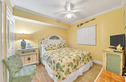 Fort Walton Beach Apartment | Sunny Daze Will Brighten Your Stay Let The Sun Shine In Waterscape C502