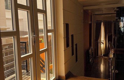 Da Lat Apartment | Sunny doubled-balcony hotel suites in the spacious and cozy villa