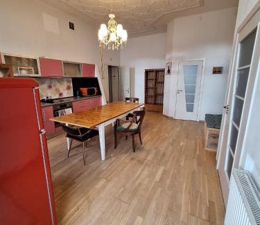 Kalkuni Apartment | Sunny