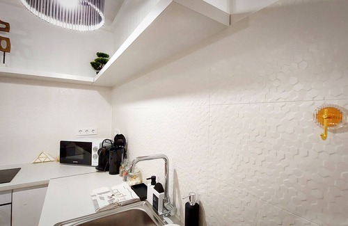 Erzsebetvaros Apartment | Sunny & new 2 BDR, luxe full apartment with AC in Budapest Downtown Central hub