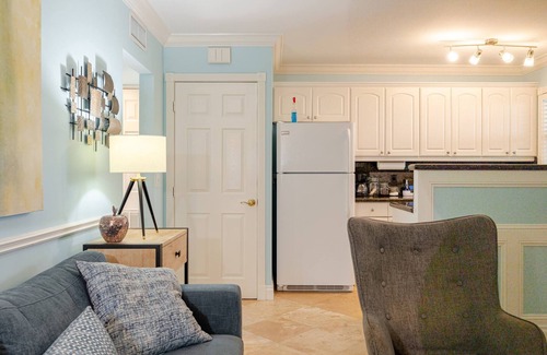 Grandview Heights Apartment | Sunny Retreat: Cozy APT in WPB #2