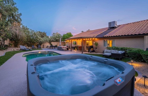 Paradise Valley Village Cottage | Sunny Scottsdale Retreat w/Private Pool!