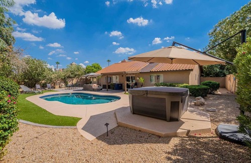 Paradise Valley Village Cottage | Sunny Scottsdale Retreat w/Private Pool!