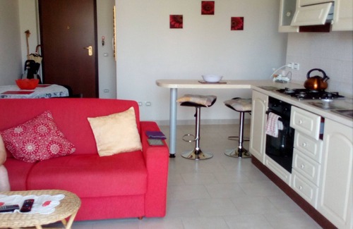 Stignano Mare Apartment | Sunny Seaside Escape in Caulonia