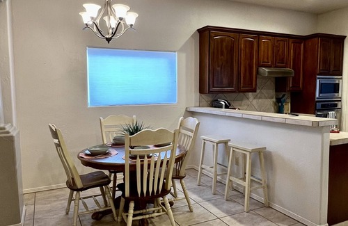 Las Cruces House | Sunny Sonoma Hideaway-Hot Tub!