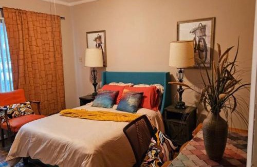 Capitol Heights Apartment | Sunny Spacious 2BR, 1BA Kitchenette plus Amenities DC East - PG County