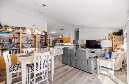 The Villages House | Sunnyside Escape in The Villages | Golfcart | BBQ