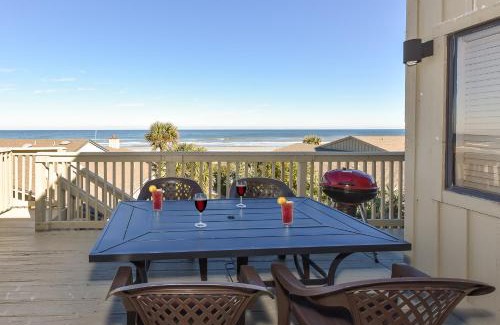 Sea Dunes Apartment | Sunnyside Up Townhome at Sea Dunes - Ocean View & Next to Pool - B6 Up