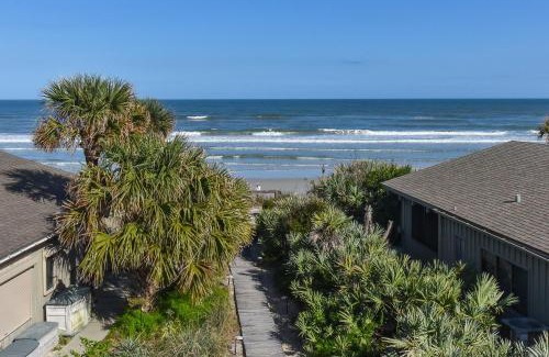 Sea Dunes Apartment | Sunnyside Up Townhome at Sea Dunes - Ocean View & Next to Pool - B6 Up