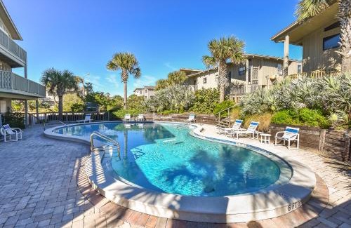 Sea Dunes Apartment | Sunnyside Up Townhome at Sea Dunes - Ocean View & Next to Pool - B6 Up