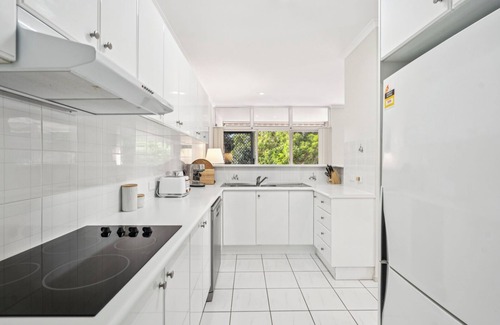 Sawtell Apartment | Sunray – Beachside Bliss Sawtell, Beach, Village