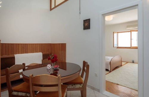 Podstrana Apartment | Sunrise Beach Apartment
