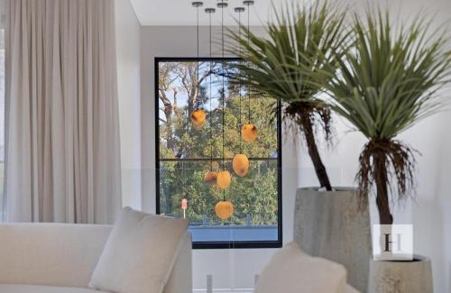 Morisset Park House | Sunset and Serenity Trinity