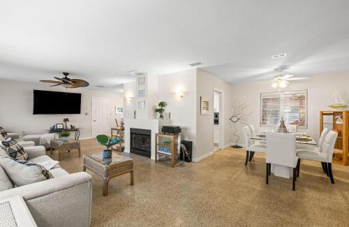 Bay Esplanade House | Sunset Beach House