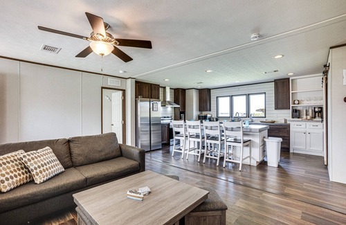 Onalaska House | ‘Sunset Cove’ Lakefront Rental w/Private Dock!