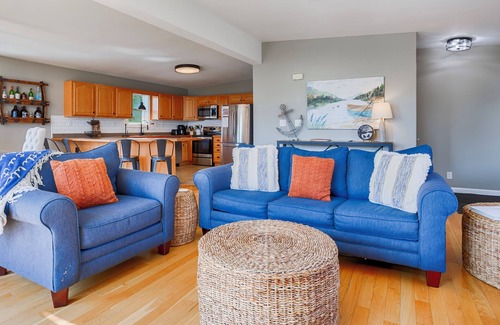 Romulus House | Sunset Escape: Stunning Seneca Lake Sunsets!