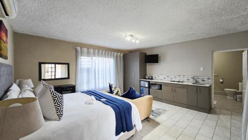 Beacon Bay House | Sunset Events And Accommodation-East London