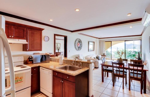 Playa Flamingo Hotel | Sunset Heights 302