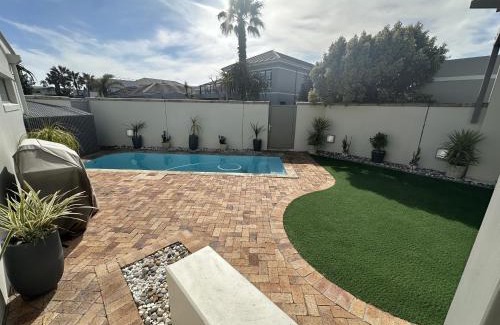 Cape Town House | Sunset Links Golf Estate home, walk to Beach