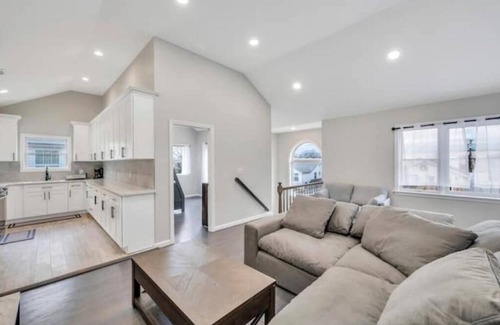 Long Beach House | Sunset Palazzo