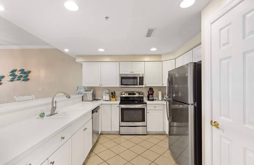 Midtown Ocean City Condo | Sunset Pointe 105 Sum