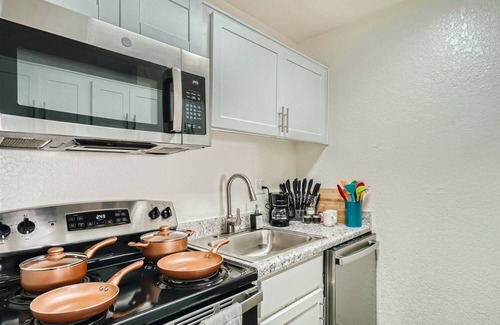 Tucson Apartment | Sunset Retreat with Unique amenities!