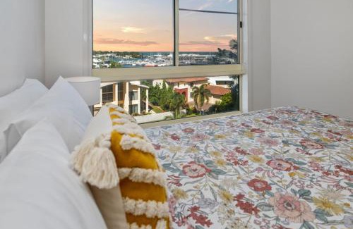 Cullen Bay Apartment | Sunset Stunner Marina Views
