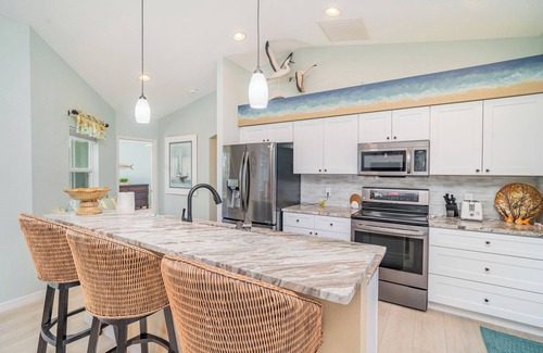 Rotonda Heights House | Sunset Summary: Cozy