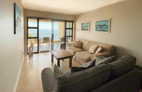 De Kelders Apartment | Sunset View at Whale Cove