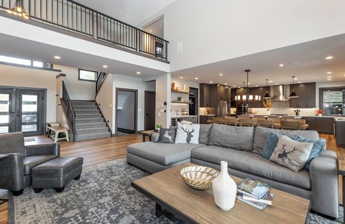 Cle Elum House | Sunset View Retreat: Theater & Hot Tub Suncadia