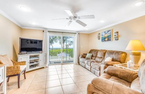 Bradenton Beach Apartment | Sunset Villa 2