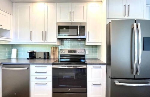 Lansing House | Sunsets on the Grand