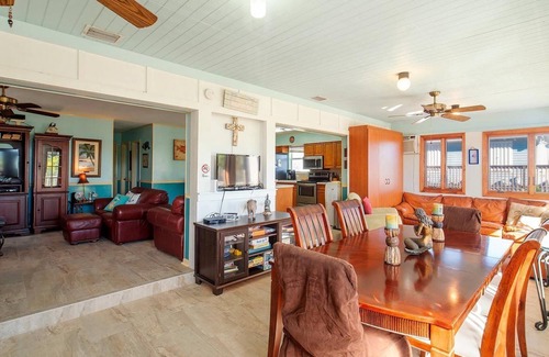 Cutthroat Harbor Estates House | Sunshine 23: Dog-friendly, canalfront on Cudjoe Key