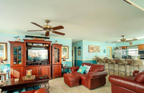 Cutthroat Harbor Estates House | Sunshine 23: Dog-friendly, canalfront on Cudjoe Key