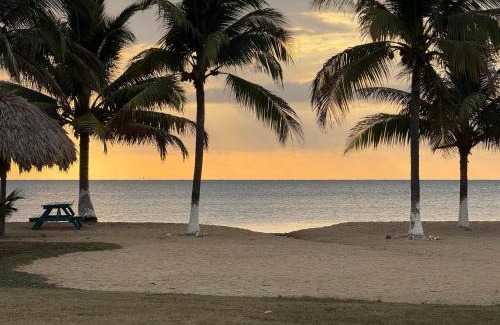 Dangriga Hotel | Sunshine Cabanas At Ocean View