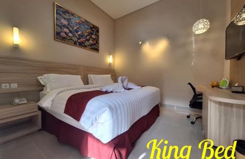 Waru House | Sunshine Family Homestay near Terminal 1 Juanda Airport