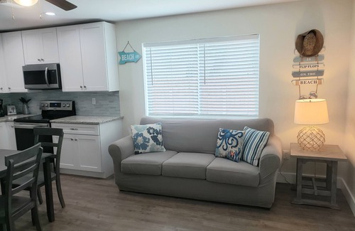 Crescent Beach Apartment | Sunshine Getaway, new 1br/1ba for couples or family up to 3