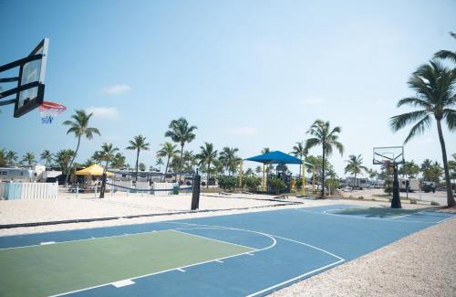 Big Pine Key Hotel | Sunshine Key RV Resort & Marina