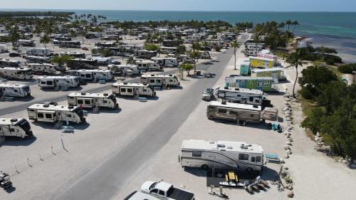 Big Pine Key Hotel | Sunshine Key RV Resort & Marina